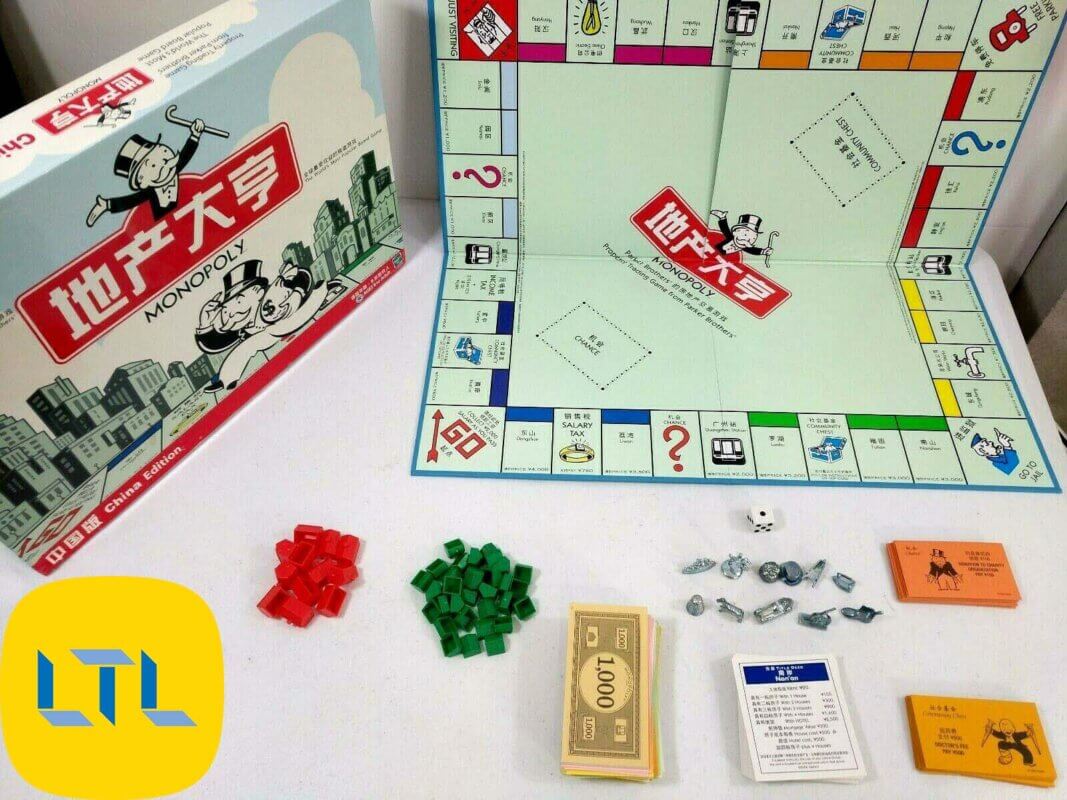 Monopoly Board Game in Mandarin